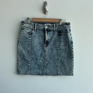 GOOD AMERICAN Acid Wash Raw Hem Jean Skirt- Women's 14/32